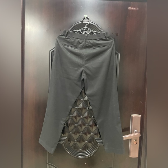 Uniqlo black pull on trousers. Size medium. Used - Picture 4 of 10